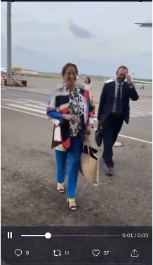 Vidéo arrivée de Ségolène Royal à Yaoundé (Cameroun)