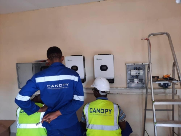 Tests d&#039;installation dans le village de Bangangte (Cameroun)